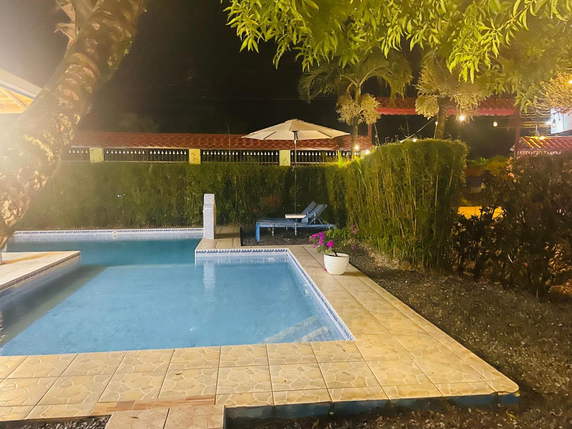 Hotel La Fiore De Bahia Uvita Exteriör bild